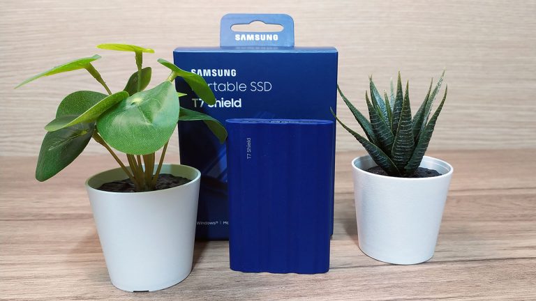SAMSUNG T7 Shield Portable SSD